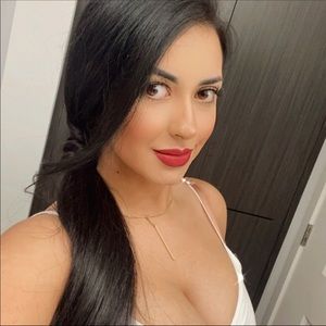 Meet your Posher, Denisse